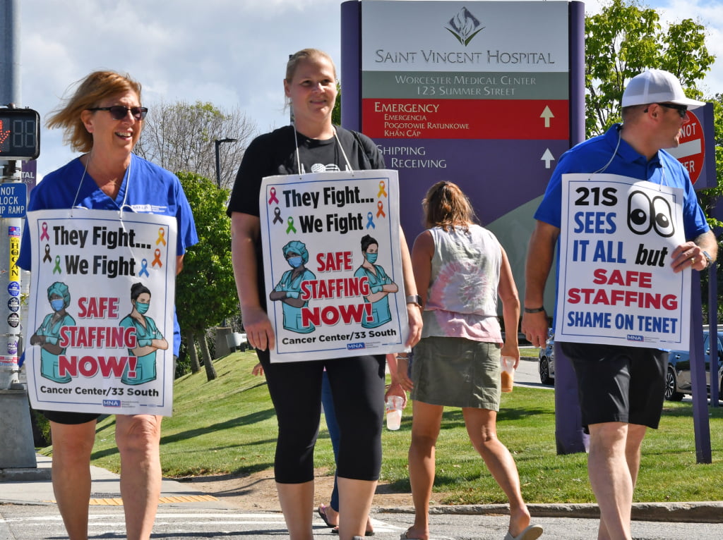 1628806429_st-vincents-hospital-nurses-strike-doctors-urge-charlie-baker-to.jpg?w=1024